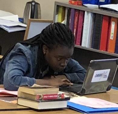 BuffettCares's tweet photo. Final counseling lesson with Mrs. Jorgensen! 7th gr Ss update Personal Learning Plans using Naviance. Cluster Finder provides ideas for summer camps &amp; electives. @BuffettMagnet https://t.co/j5Nm24DXch