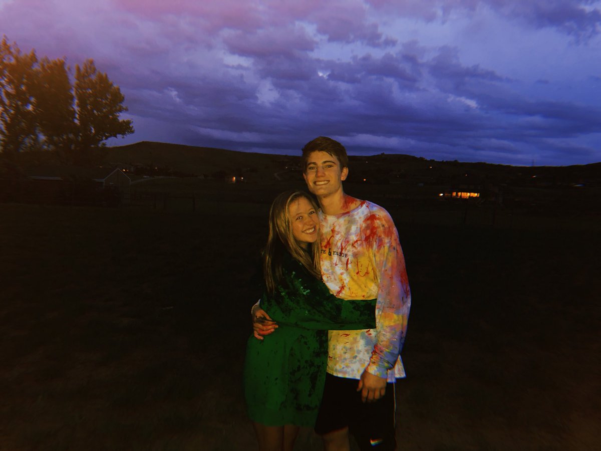 CWearsch3's tweet photo. happy birthday to my all time favorite person and best friend @aubintank I hope you felt more special than ever today. you are loved more than you know 💛 love you sooo much https://t.co/7g6MEDh7UV