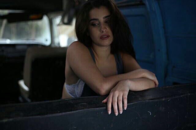 أوهمتة بالصدأقة وأحببتها سراً 
.
#محابر_عراقية 
#فاكهة_الحب