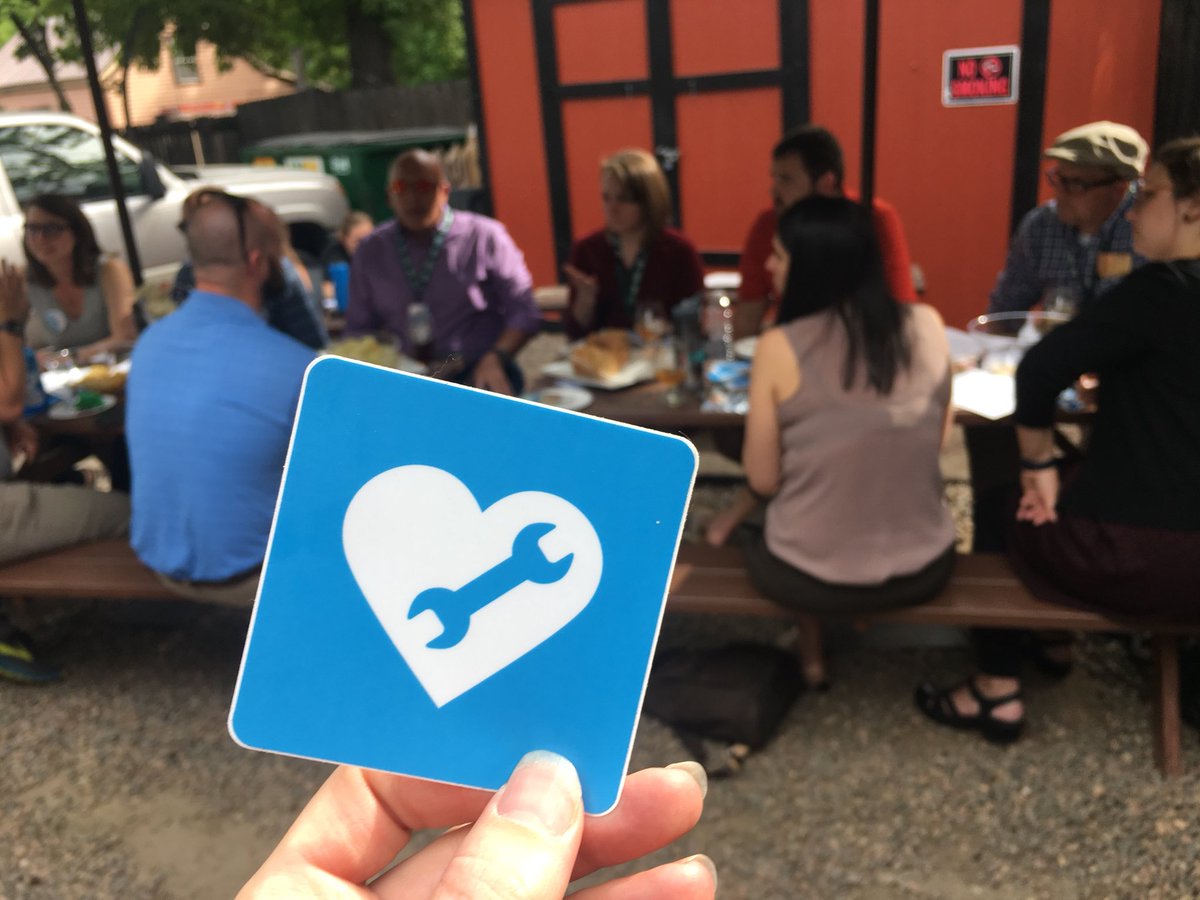 Cari_SCF's tweet photo. Enjoying beers and hearing how @TownofBelleair successfully implemented a policy for citizen engagement using @SeeClickFix  #ELGL18 👏🍻 https://t.co/SP4NfBdOAO
