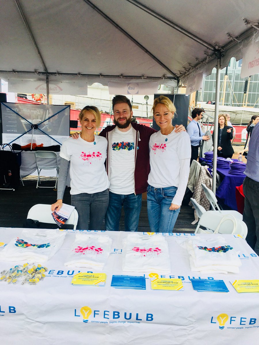 KarinLyfebulb's tweet photo. We are at the @CrohnsColitisFn annual #takestepsforcrohnsandcolitis walk raising awareness! https://t.co/r7FPa7th7E
