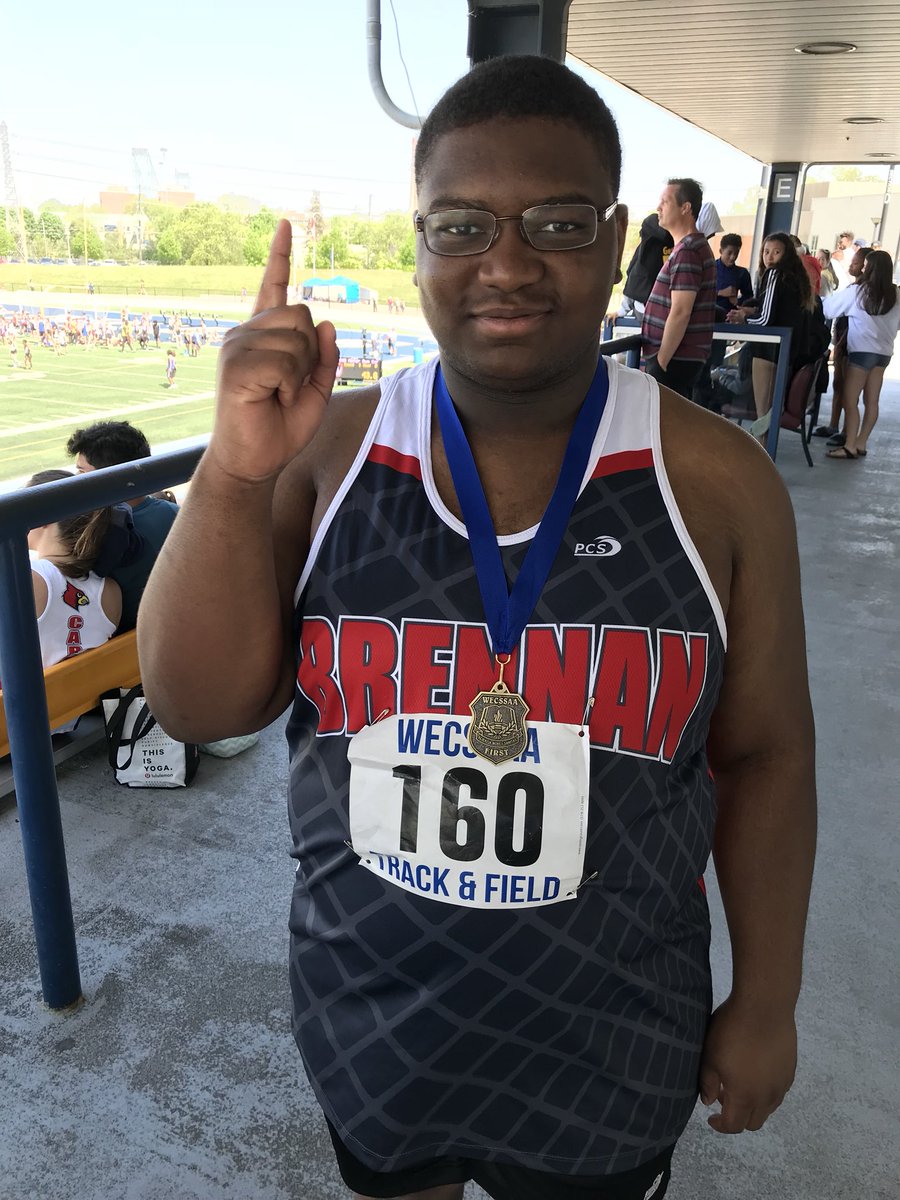 CoachKainz's tweet photo. Top 3 performances:
Jr girls 4x100m relay finished 3rd
Dante Daniels finished 3rd in javelin
Dane Gillis finished 2nd in javelin
and.....”The Haitian Sensation”, the “Running Rhino”, Bidhialyn Sanon who finished 1st in the blind 100m. 
S/O to Zach Dilworth his guide #chirp https://t.co/V23ijyZBrt
