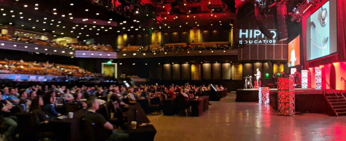 Jeff__Riddell's tweet photo. Rob Orman closing out #EEM2018 with a clear message: primum non nocere, first do no harm. 

Doing less may be doing more.
@emergencypdx https://t.co/4rafc7k5Mw
