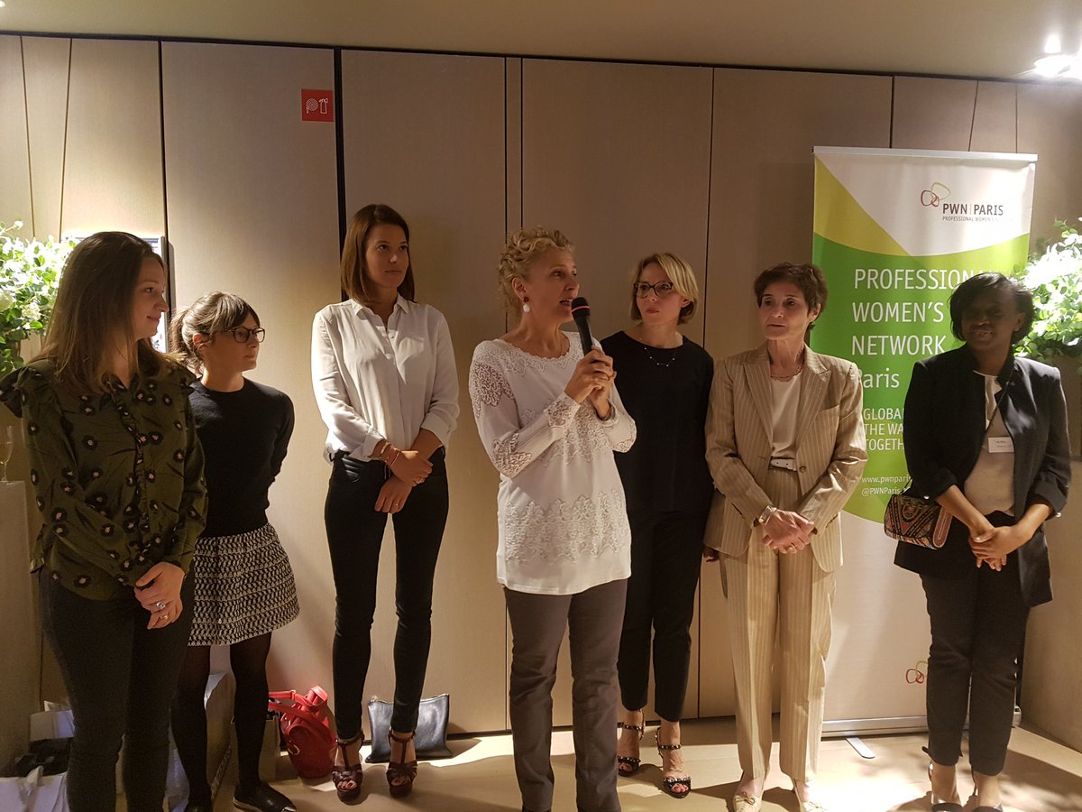 MarieLaetitiaGo's tweet image. #SpringCocktail @PWNParis @Printemps #Paris ! Discussions passionnantes avec des #femmes professionnelles d&apos;exception cc @fderolez @cecilebernheim