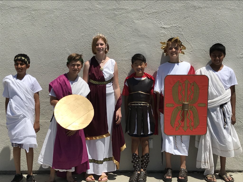 ajrieker's tweet photo. More photos is @VistaSTEM sixth Ss who came to life as historical figures today. #simischools https://t.co/57RCbxGfDB