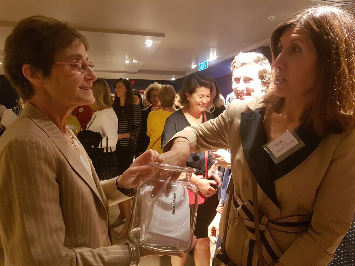 MarieLaetitiaGo's tweet image. #SpringCocktail @PWNParis @Printemps #Paris ! Discussions passionnantes avec des #femmes professionnelles d&apos;exception cc @fderolez @cecilebernheim