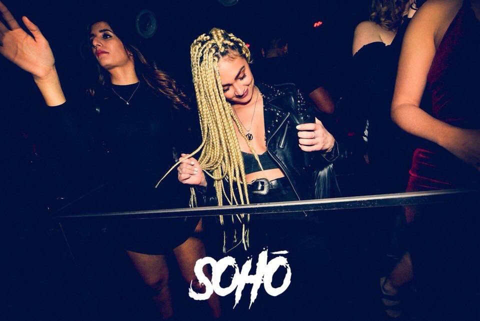 la_soho's tweet photo. 🥂 CE VENDREDI À LA SOHO ���� 

👑 Old School vs New School 👑 

🏀 Old School vs New School c'est votre rendez-vous mensuel de la Soho 🏀

Entrée gratuite jusqu'à 1h30 sur guest list➡️

#Onlyprod #soho https://t.co/a6ZXNHuAMB