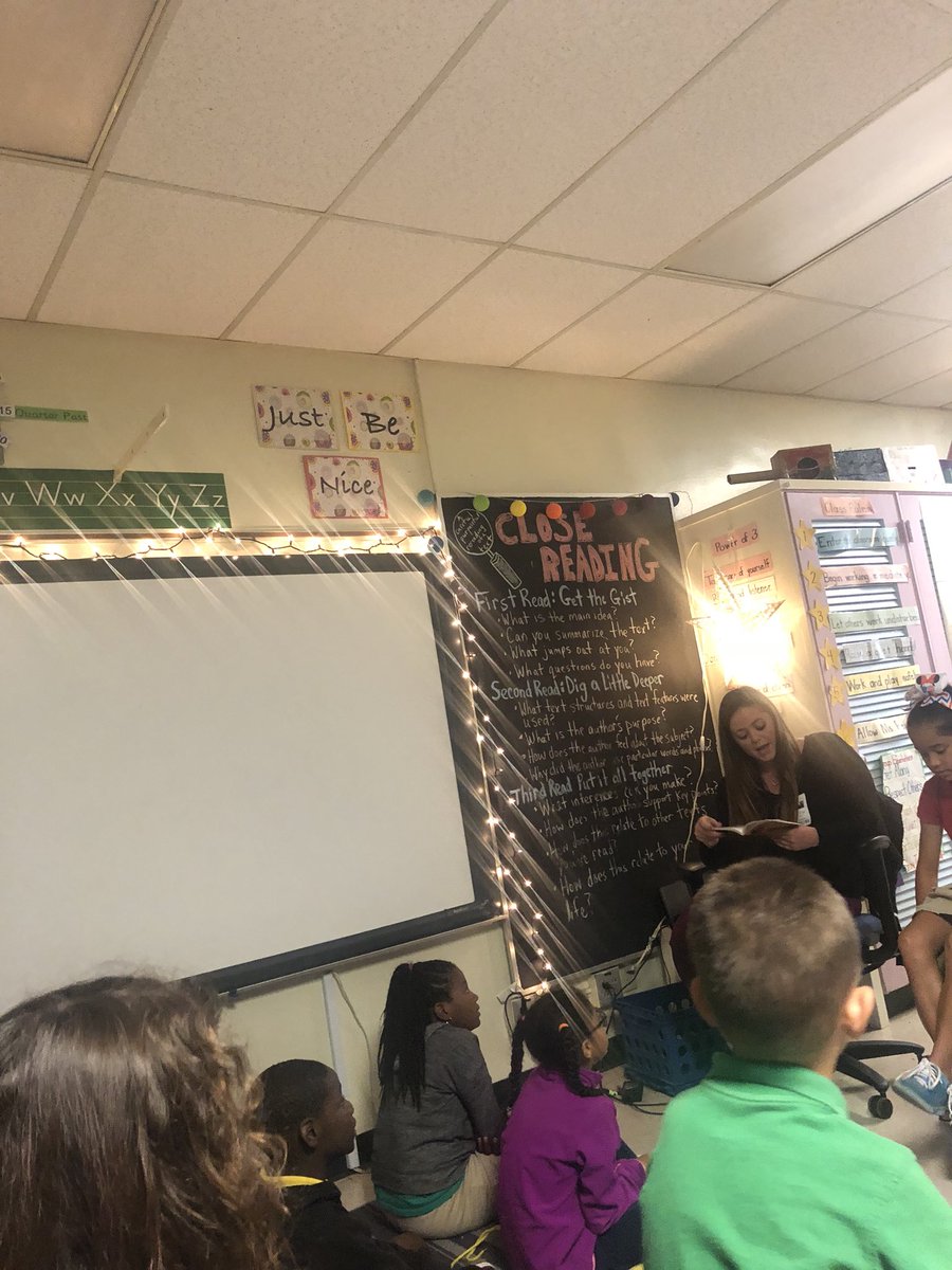 ms_srein's tweet photo. Had the best day with @Minions_n_Me and we loved having you guest read on this rainy afternoon. #knownova #novabuzz #ilovethirdgrade @NBFelem 💛💚💛💚💛💚💛💚 https://t.co/mDLiI9Oxta