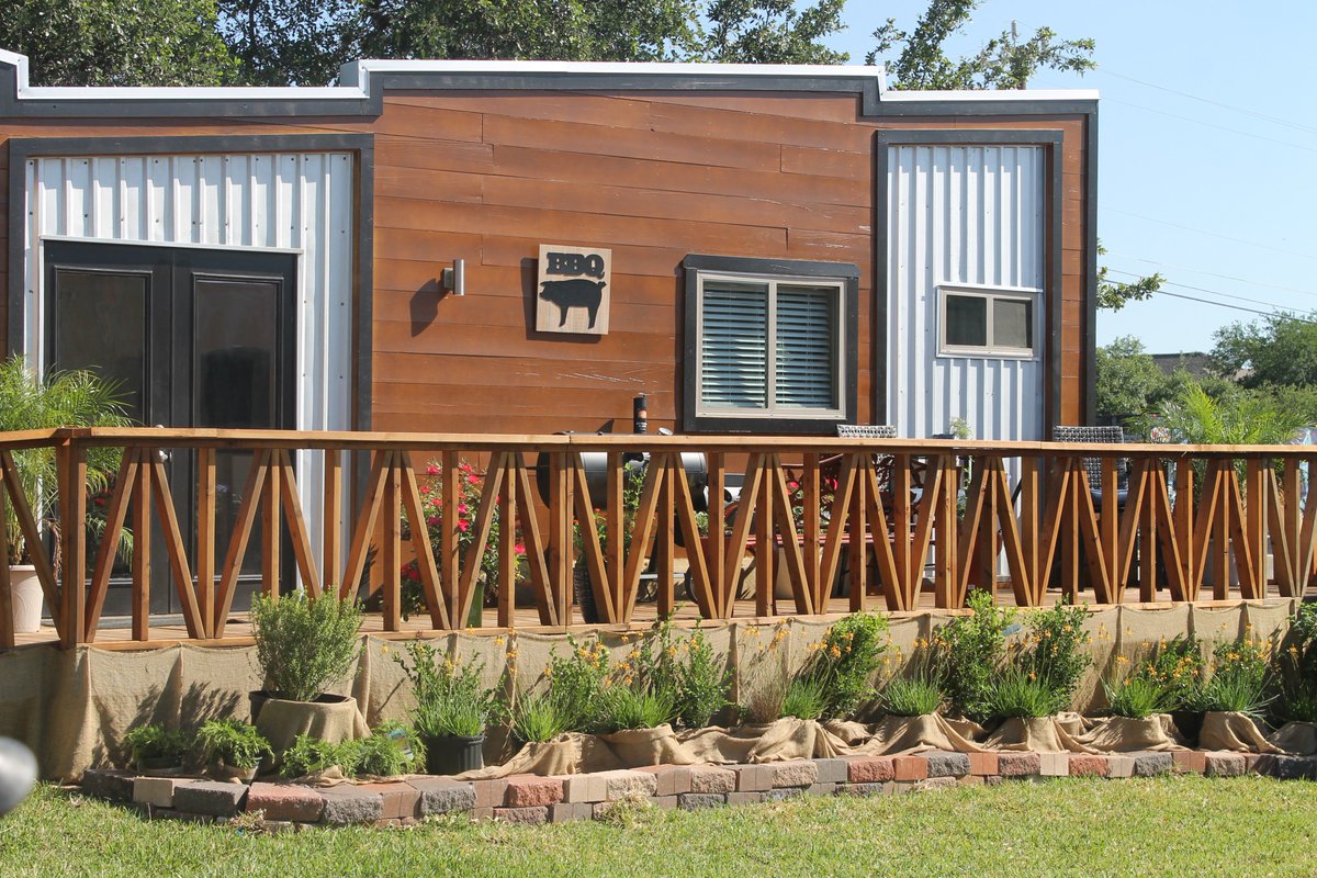 NISD's tweet photo. #NISDInspired- today a panel of judges had the tough task of deciding the best of the best of the 2018 @NISDCCA Tiny Homes! You can tour the 3 homes on Saturday &amp; decide for yourself- https://t.co/s6ez1t0uhg https://t.co/n9Xw3Ltew1