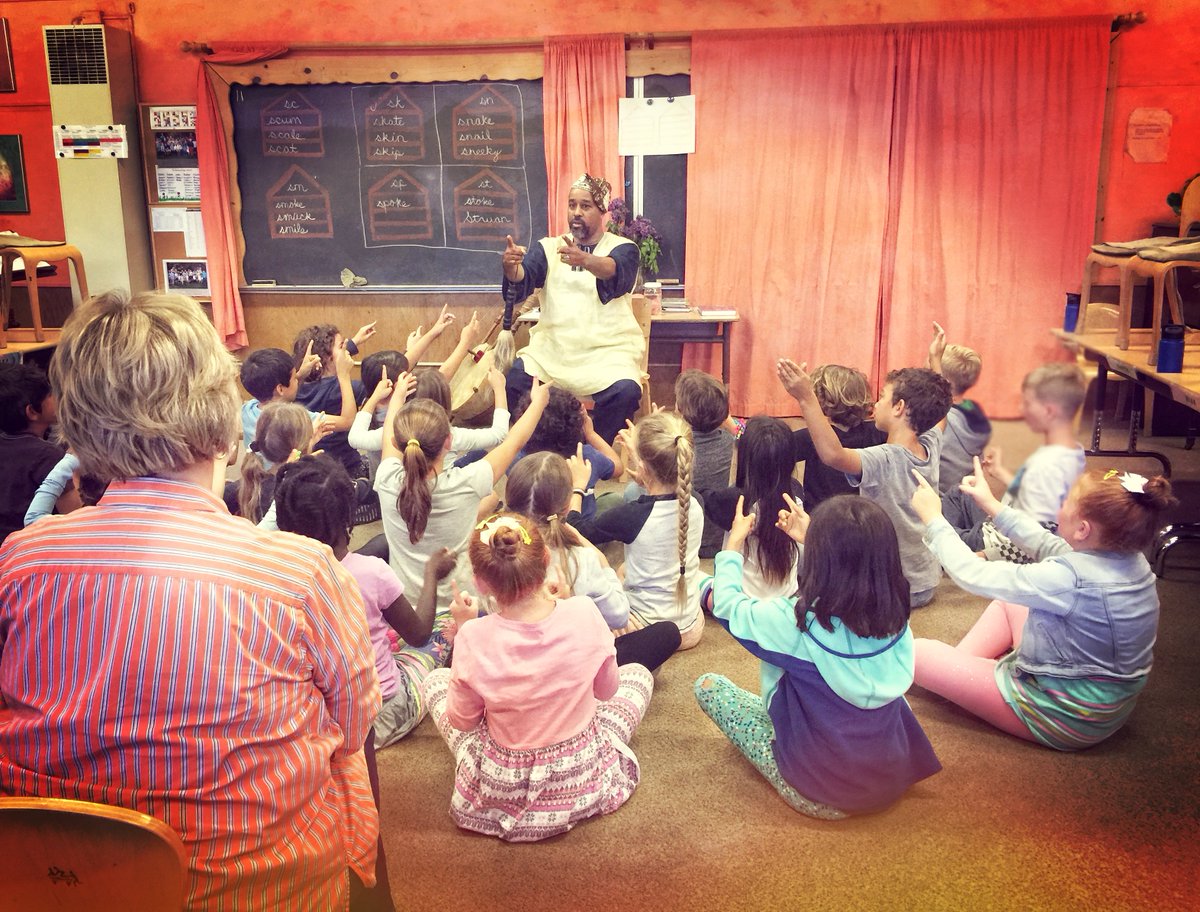 ELCyrs's tweet photo. Going to my car after having spent the morning with an incredible classroom of students, I had to pause and think about what a gift it is to be #blessed enough to be called upon to do this work almost everyday. #storytelling https://t.co/LnWXwzlavK https://t.co/QFRPotPvMx