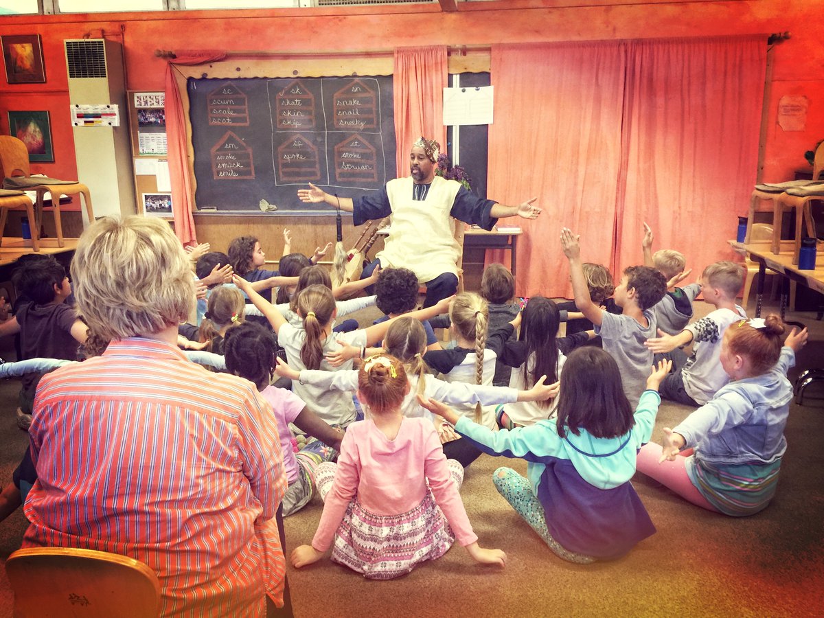 ELCyrs's tweet photo. Going to my car after having spent the morning with an incredible classroom of students, I had to pause and think about what a gift it is to be #blessed enough to be called upon to do this work almost everyday. #storytelling https://t.co/LnWXwzlavK https://t.co/QFRPotPvMx