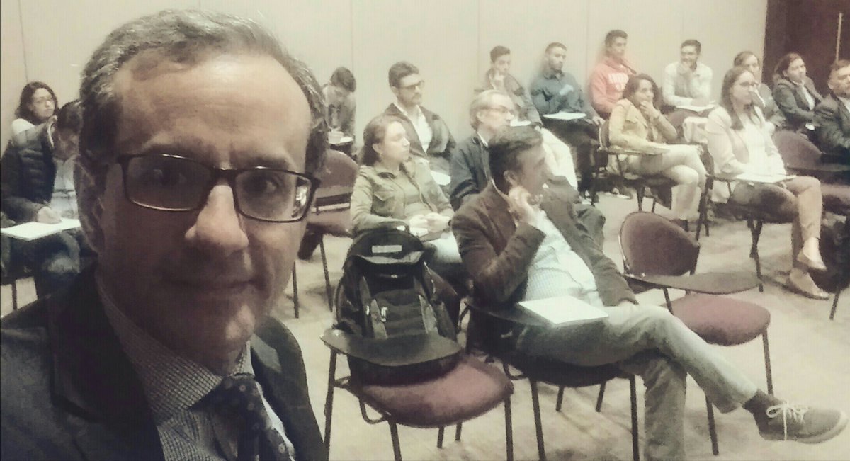 ajlopezv's tweet photo. Muy buena asistencia de #empresarios y #emprendedores a mi conferencia "ABC de la #PlaneacionEstrategica y #GestiondeProyectosRentables" en @camaracomerbog 
.
.
#desarrollandotuempresa #consultoriaempresarial #innovacion #formacion #capacitacion #uniandes #ExATec #megustaayudar https://t.co/Cn3b2thsvL