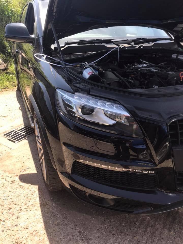 smithsgarageuk's tweet photo. AUDI Q7 2011 3.0TDI 

DPF cleaning solution ! 

Very satisfying results ! 

Drop us a message if your vehicle is struggling with constant DPF issues a simple £200 solution will solve it ! https://t.co/IXs0kPgul9