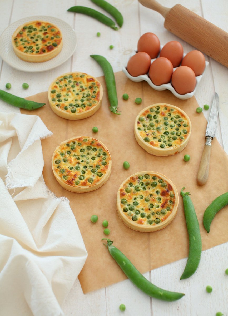GourmandisesLou's tweet photo. Envie d'un repas facile, rapide et savoureux ? Ces quiches aux petits pois, lardons et Boursin seront parfaites pour un dîner ou un pique-nique aux couleurs et saveurs printanières.

https://t.co/8FswkzgvNV

#recette #quiche #printemps #petitspois #lardon #boursin https://t.co/qcxYX9oRrS