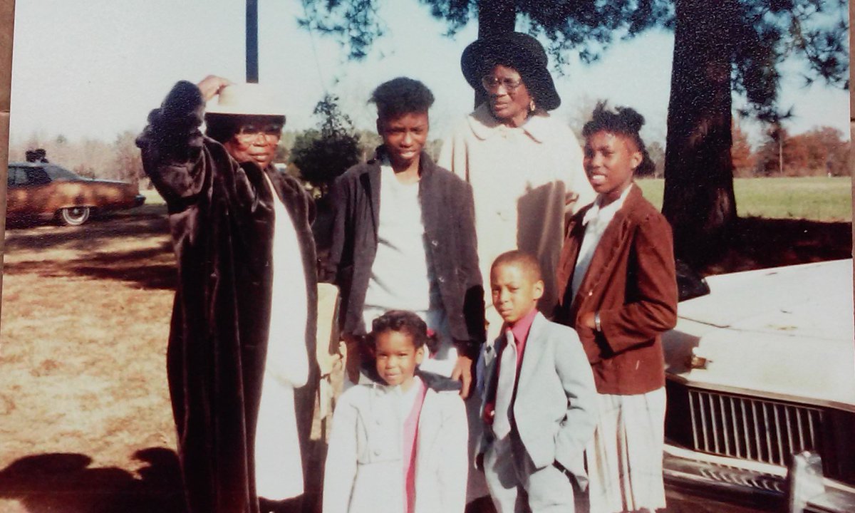 FollowLikeJazG's tweet photo. Sharing memory #Essie #Grandma_Nina_Mann, Maria, Jermaine, Sharon and Rhonda ... #William_Chapel #EastDublin_GA https://t.co/xkDNebRyAw