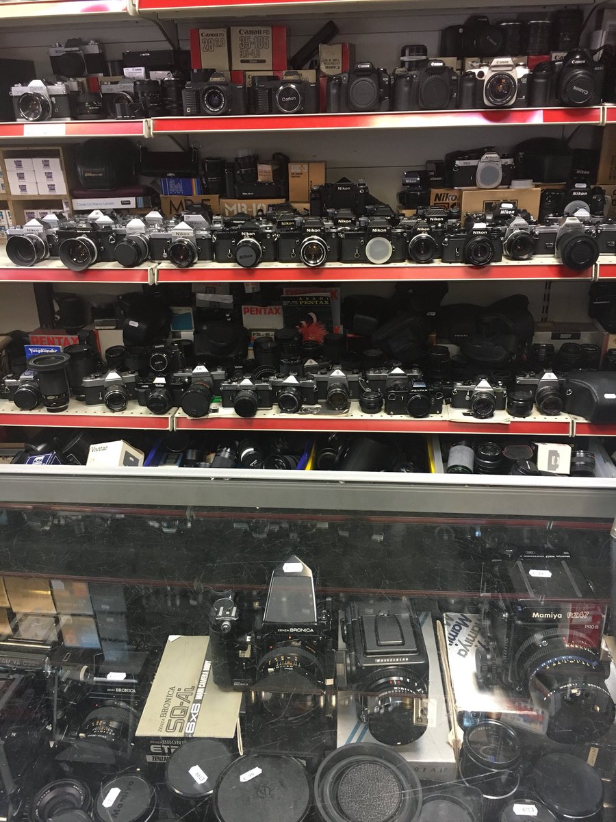 ColletteWalsh's tweet photo. I only came in for a camera charger ... wowza what a sight ... literally 1000s of cameras at RealCamera #Manchester ... #photographer #nerds paradise ! #hoard #cameras #realCameraManchester #daleSt #royalWedding #gulp https://t.co/fYXN1Wbkjm