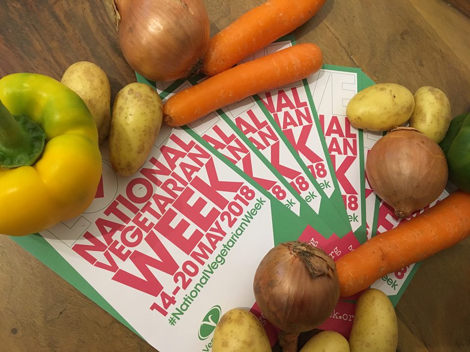 SalArmyHFE's tweet image. We&apos;re partnering with @FareShareUK  turning surplus food into delicious meals @SalArmyHFE &amp;amp; our trainees are involved in every stage of the process. During #NationalVegetarianWeek we&apos;re using donated vegetables, pasta &amp;amp; oil in our kitchens. Great for our health &amp;amp; the environment!