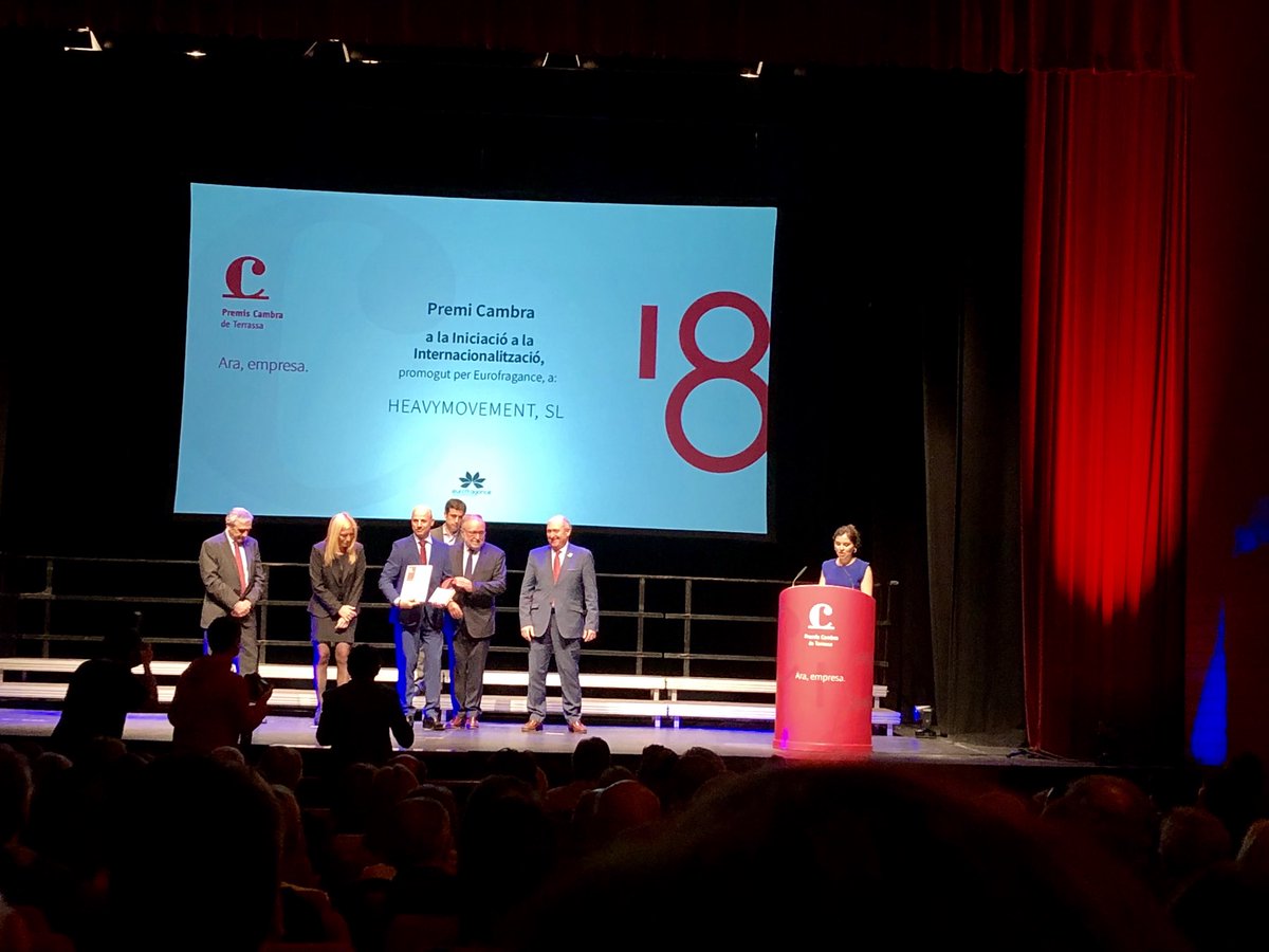 Heavymovement's tweet photo. Nuestro CEO, Toni Llinas, recibe el premio de internacionalización de la Cámara de Comercio de Terrassa. Queremos compartir este premio con todos ustedes. Gracias @CambraTerrassa https://t.co/QVJpLBnHch