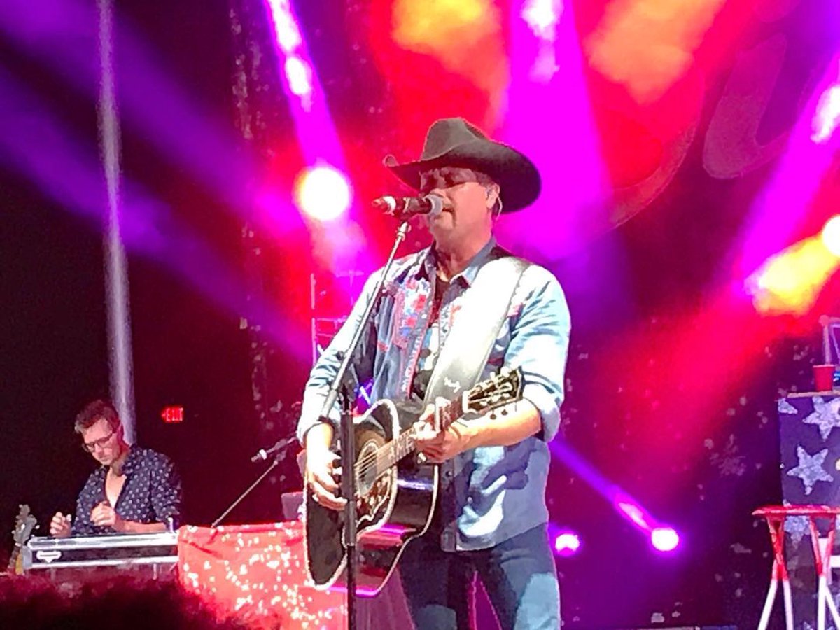 tpglive's tweet photo. Great show by @bigandrich in Shelbyville this week with @BrewcoMarketing and @MyersConcertPro #msgproduction #msgevents #Ateam #brewcomarketing #myerscp #bigandrich #shelbyville #concertproduction https://t.co/gJJpQK5VxB