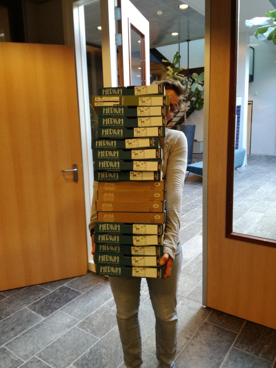 RWoCS's tweet photo. Happy about tonight's screening of "CODE-debugging the gender gap" with staff and students from iCIS with pizza @Radboud_Uni!
We had a great discussion about gender issues in and about Computer Science afterwards! 
Thanks to all for participating! https://t.co/7kUoSV0V2S