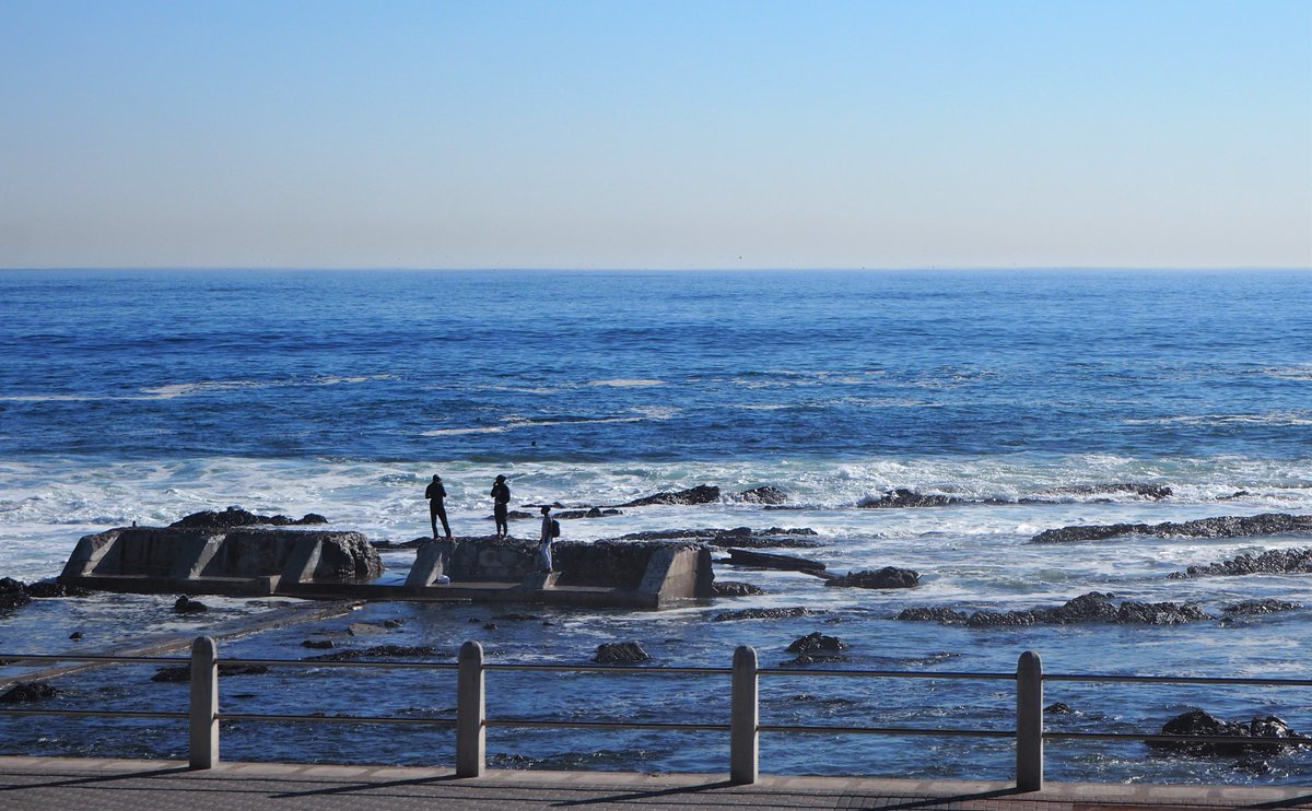 Got a healthy dose of beach love today. 
#CapeTown sure looks good from the top deck of <a href="/CapeTownRedBus/">City Sightseeing Cape Town</a> 
Check them out :)
goo.gl/42D3PD