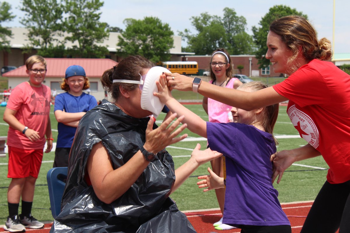 WhitneyDrewrey's tweet photo. Topped off LUES Allstar Field Day 2018 with a pie or two......or 10 in the face😝😂. These kids are a hoot! Thanks Coach @coachmo_scruggs for an awesome day and all of your hard work! Thanks @KGeezy00 for helping Sophia😘 https://t.co/OYEeWe2fpf