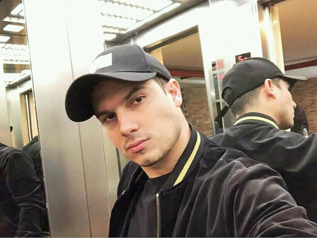 PipeBZuliaVnzla's tweet photo. Música popular o urbana ?? O mejor aun los dos géneros ustedes me dicen ??? #Photo by @PipeBueno https://t.co/AvqjBtoxUx