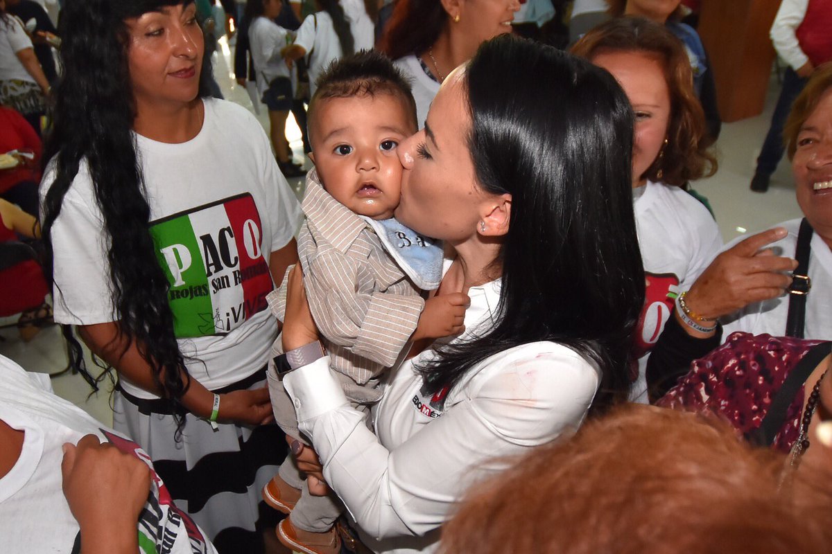 AlejandraDMV's tweet photo. Gracias #IrmaCano, por todo tu cariño, por tu entrega, por ser una mujer de una sola pieza. Sin mujeres como Ustedes, simplemente no habría mujeres como yo. #EnamoradademiEstado y agradecida con mi tierra. https://t.co/yXS6kOfoUd