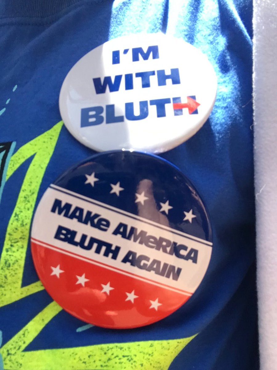 PlayerOneTyler's tweet photo. At the @arresteddev event in Burbank! #MakeAmericaBluthAgain #ImWithBluth https://t.co/Gh0XIGfkr4