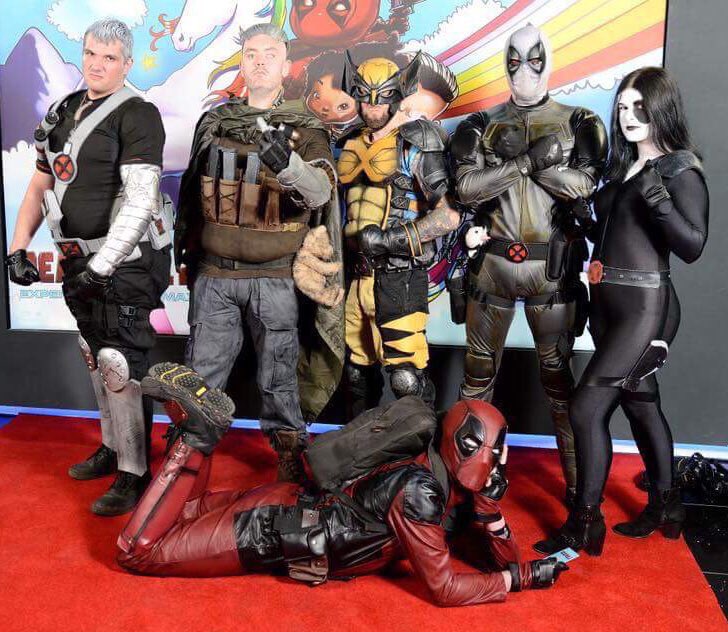 WolverSteve's tweet photo. This time last week... #Deadpool2 We didn’t come alone... We all came together 😋 #NotComingAlone #FanScreening #Cable #Deadpool #Wolverine #Domino #XForce &amp; It was nice of @VancityReynolds to show up too #FunnyGuy https://t.co/wNCGHnsRQX