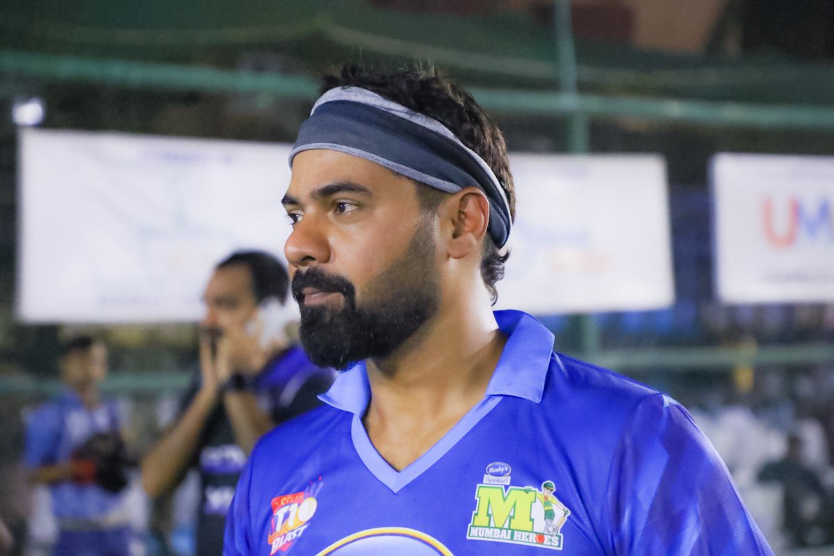 TeamShabirA's tweet image. [PICS] S H A B I R 1️⃣0️⃣... 🏏 #basicjoy #munbaiheroes #shabirahluwalia 😍
🔖: instagram.com/p/Bi1T__qh47n/
🔖: instagram.com/p/Bi1gDFghdT0/