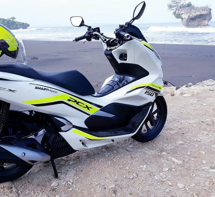 PcxIlove's tweet photo. Pcxzonha 150 Braba de mais 📸🛵💨 https://t.co/Fywk0O6nDj