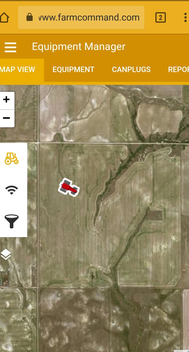 CasselSarah's tweet image. This will never not be cool. Drive from my office to this farm is 4.5 hrs. I just sent a VR prescription  change through an @farmers_edge canplug to his tractor in 10 minutes. He texted a pic to confirm it&apos;s in the monitor. Now THAT&apos;S what #SmartFarmingIs #technologyinnovation