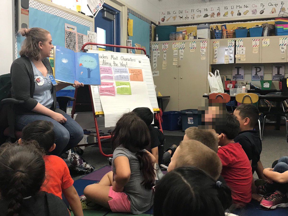 LobbanMichelle's tweet photo. A visit from the Martinez Library!  Let’s read this summer!! @contracostalib https://t.co/NfO2LZExYS