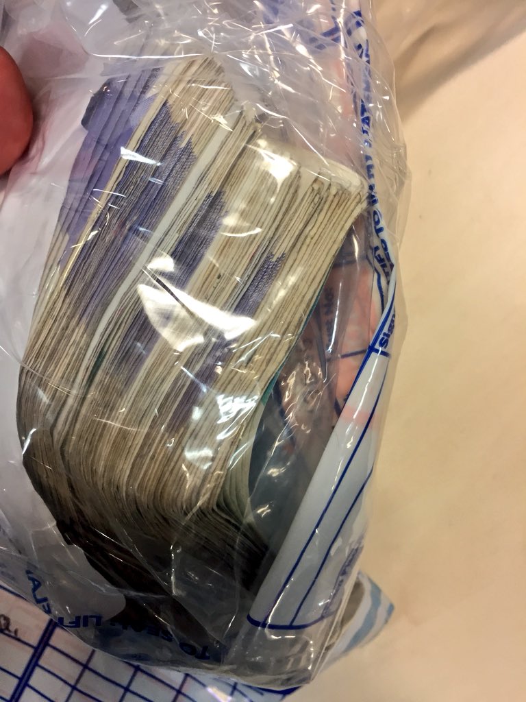 MetTaskforce's tweet photo. #TSG #U225. Not just knives, we are getting other serious criminals off the street. This time #Fraud #HSG cars been seized and there’s lots of unexplained cash which we’ve seized. Partnership with @MPSIslington CID 👌🏼... its gunna be a long shift ! https://t.co/ZO1WMvg4wO