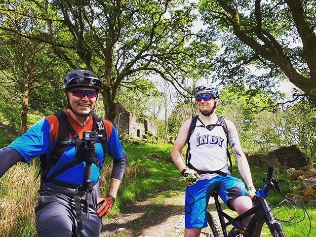 Muddy_Mam's tweet photo. Great day out biking with these two loons. Emtb ride through The Gap in the Brecon Beacons. Great day, great weather and great company.  Love cheeky midweek rides :-)
#girlswhobike #emtb #specialized #breconbeacons #thegap #lovemtb #wyemtb https://t.co/eJnz8c82Ga https://t.co/La6kVYsbuk