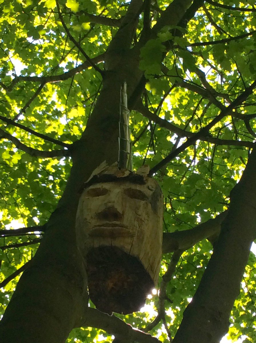 Thanks to the hard graft of Community Council and volunteers #TannahillThreads artist Douglas Laing and local weans were able to create a sculpture trail "Up The privies" meet at Tanny 12 noon this sat to walk up or see you there, free food fae the fire pit on the day!