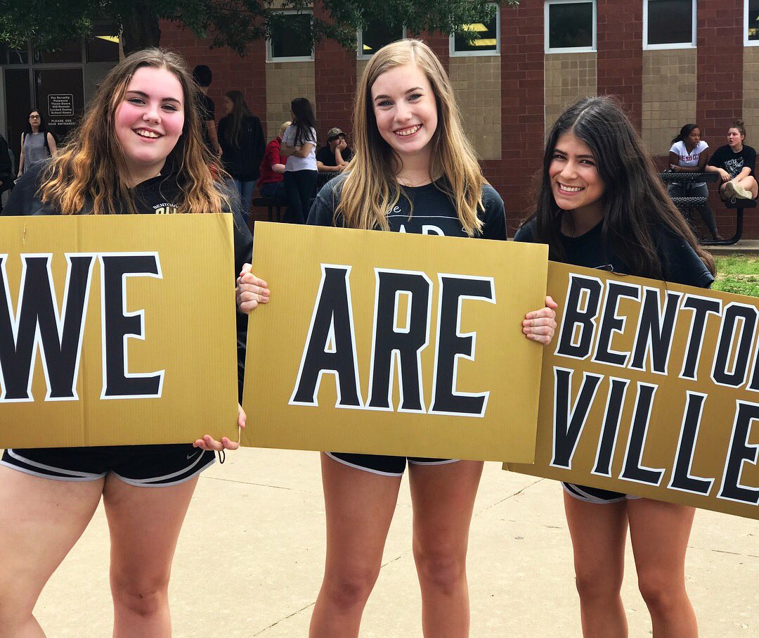 BentonvilleHS's tweet photo. And they are off! 
The lady tiger softball team is headed to Benton to bring home another state title. 

#ThisisBentonville #BHSTakeState
#threepeat 🏆🏆🏆 https://t.co/i8xzDBA5gj