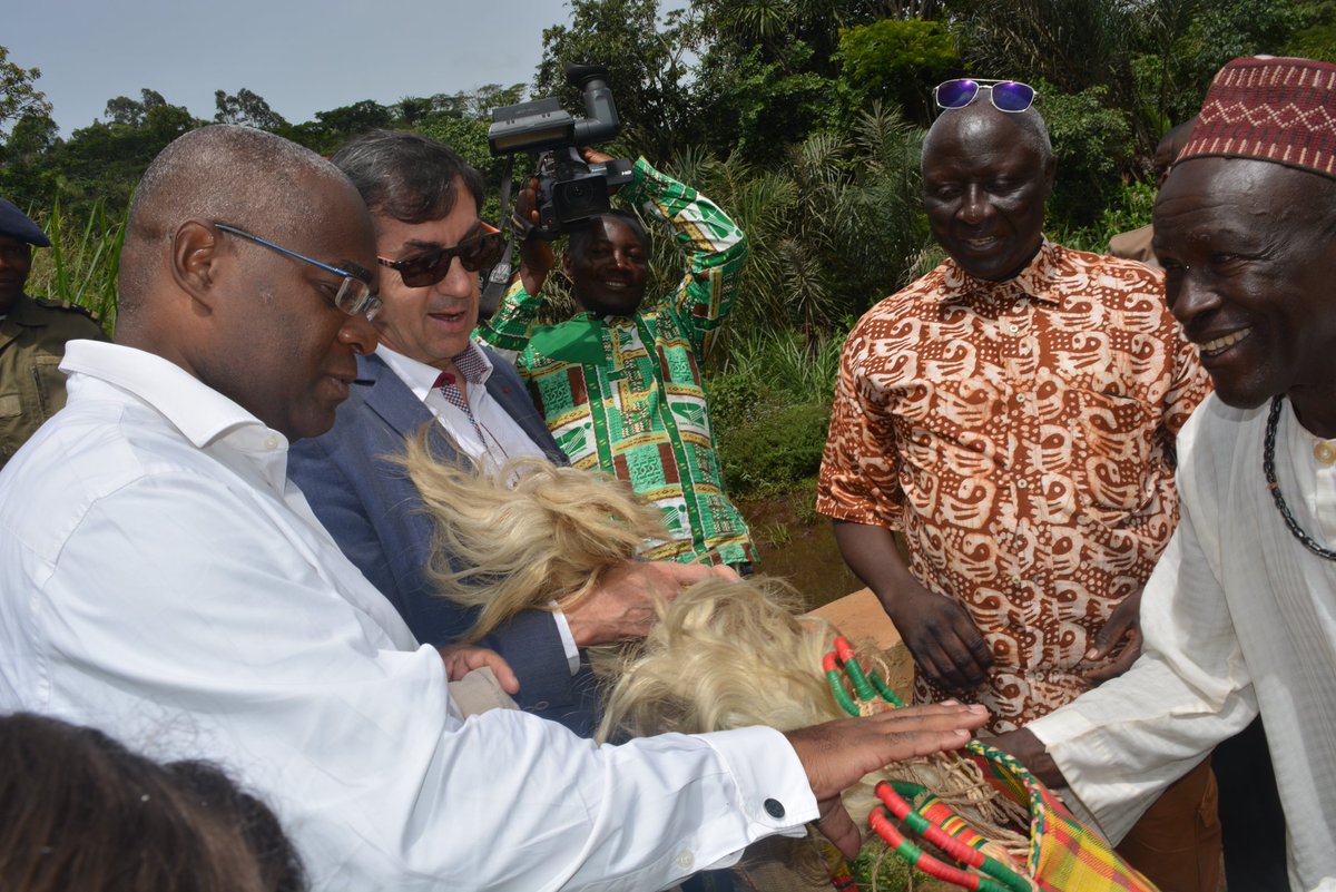 Commune de Dschang tweet media