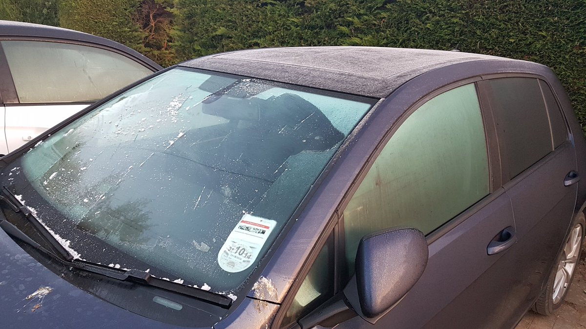 northyorkswx's tweet photo. We had a low of 2.7c overnight here in Firby, the latest ground frost I've recorded so far. Expecting another tonight for many. Here's last night coldest:
@FrithLodgeKeld -0.9°C
@ThixendaleWolds -0.8°C
@HighBleanBandB -0.1°C https://t.co/gX0WOJ4yse