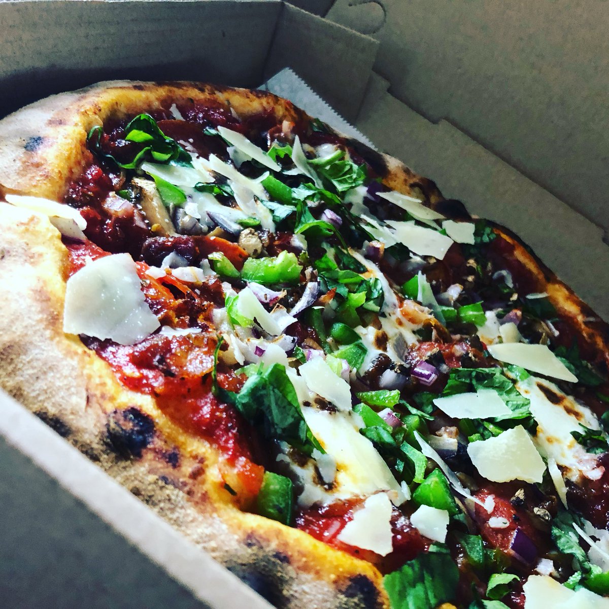 Come taste the freshness of our pizza !! Nothing frozen!! <a href="/DBPizzaCo/">DoughbieBrothers</a> is  at <a href="/BigStormBrewing/">Big Storm Brewing and Distilling Co</a> tomorrow night from6-10 pm!
