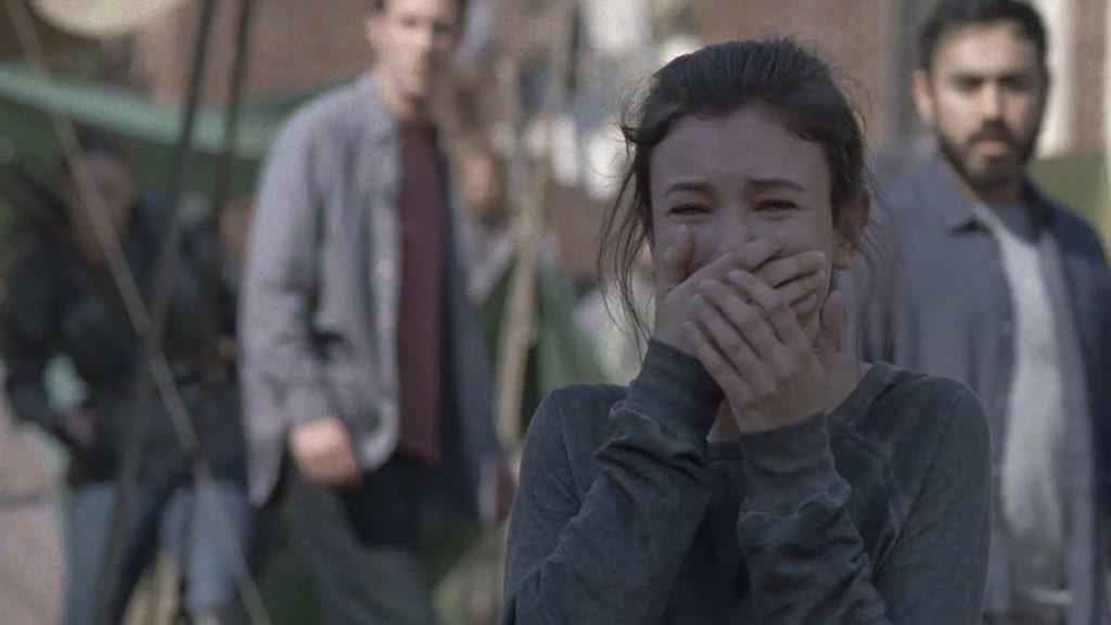 HauntedBeta's tweet image. *Tears fell down her cheeks as she had no idea where she was.* //Forget the others in the pic xD