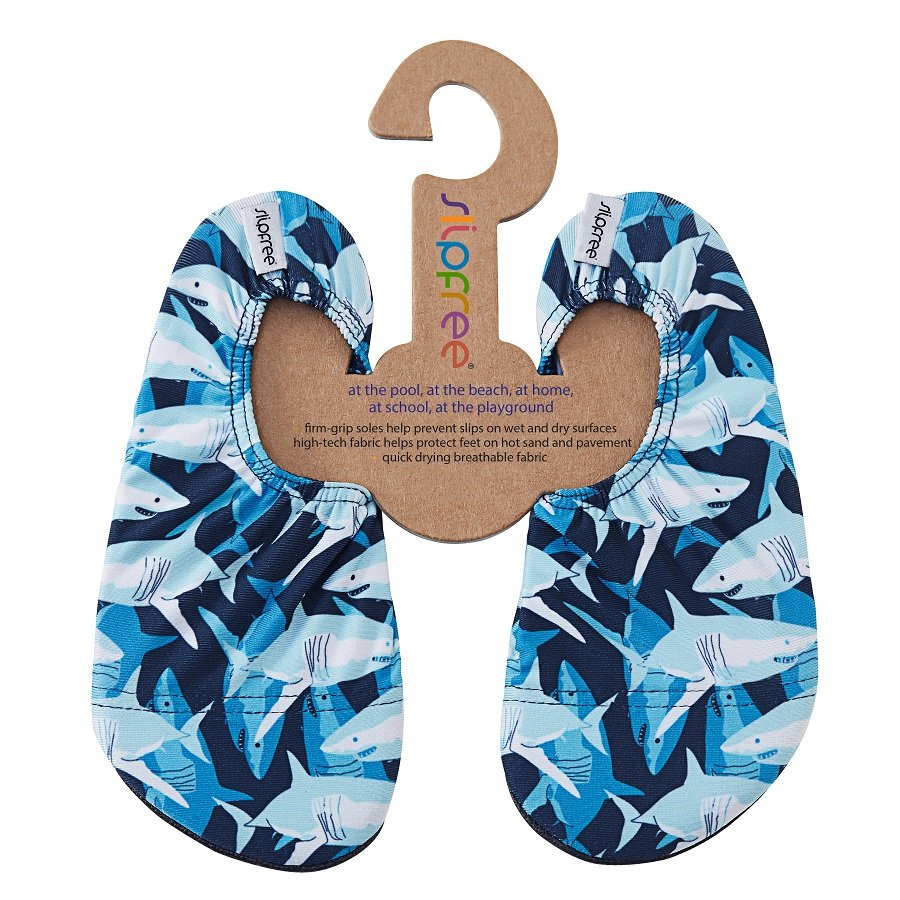 FelmatheCow's tweet photo. They are here! Available online and at our pop-up shops! Slipfree: Non-slip shoes for pool, beach & home. High-tech fabric help protect feet on hot sand on rough surface - quick #slipfreeuk #felmathecow #iloveslipfree #sandshoes #poolshoes #SWIMMINGSOCKS @bestofbromley @mammimag https://t.co/WsQLYVL9Tj