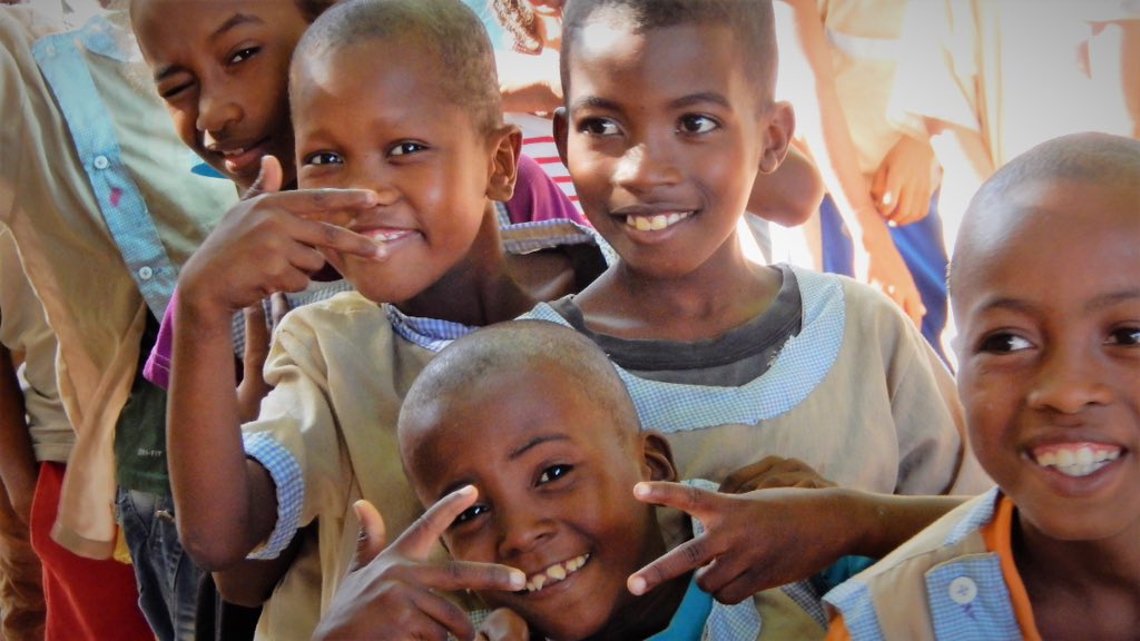 orkydea's tweet photo. Voilà
La mia ventunesima area giochi per i bimbi poveri
Alla EPP Tsimenatse di Toliara

#oredigioco #oredorate #oreafricane https://t.co/e5zYULySOD