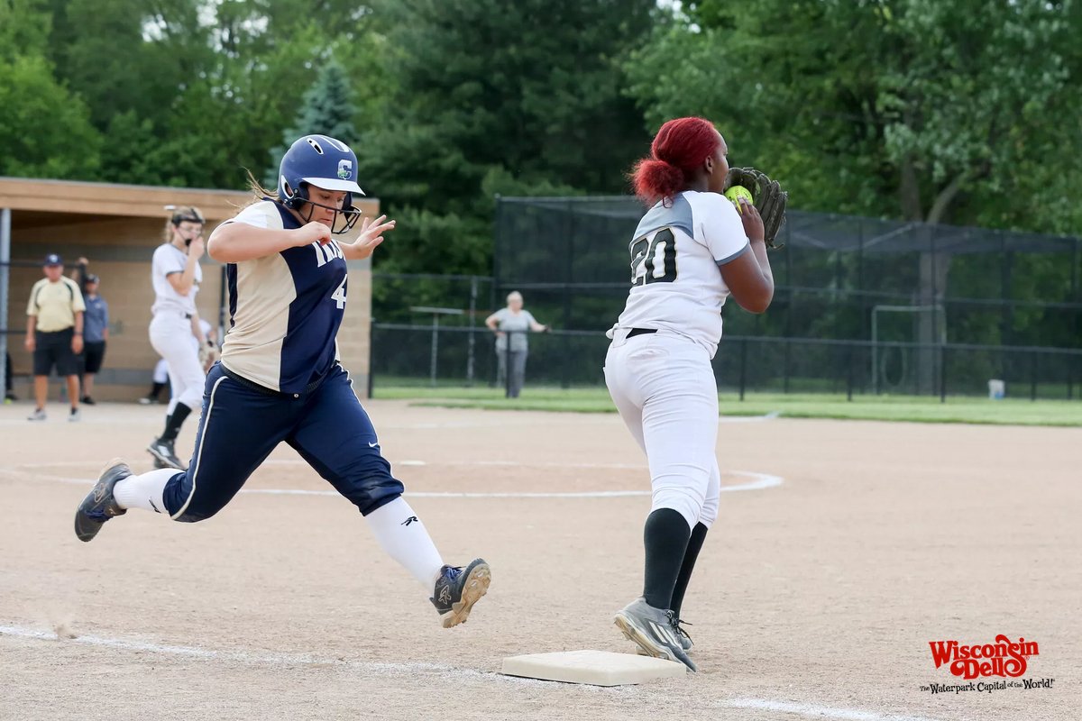 VictoryViewsIN's tweet photo. Photos from the softball game between Warren Central &amp; Cathedral are on Victory Views! FREE downloads thanks to @wisdells >> https://t.co/HotexFRVv0 https://t.co/rWEUGN77MR