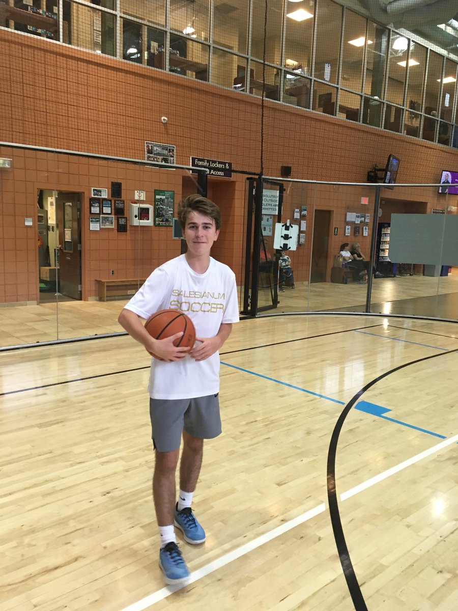 SjbCYO's tweet photo. @CamWallace3 5’8 3 and D guard.. the offseason has been quiet for most teams, but st. john’s is not a normal team. #moneymoves #ollersmells https://t.co/0zKLpiKdso