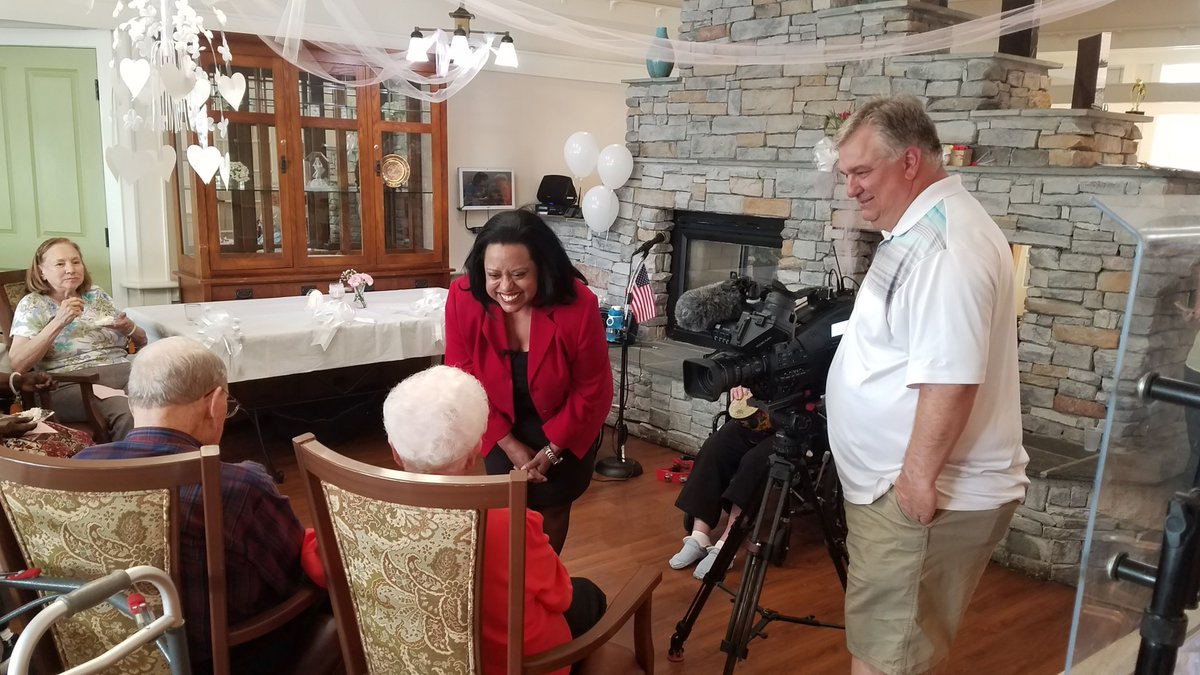 SunriseSrLiving's tweet photo. Join us in wishing Mr. &amp; Mrs. Doswell a very happy 73rd wedding anniversary! Sunrise of Richmond, VA, surprised the couple with a cake and sparkling beverages! https://t.co/J5zsY5mfMJ https://t.co/SMhIoOM4c3