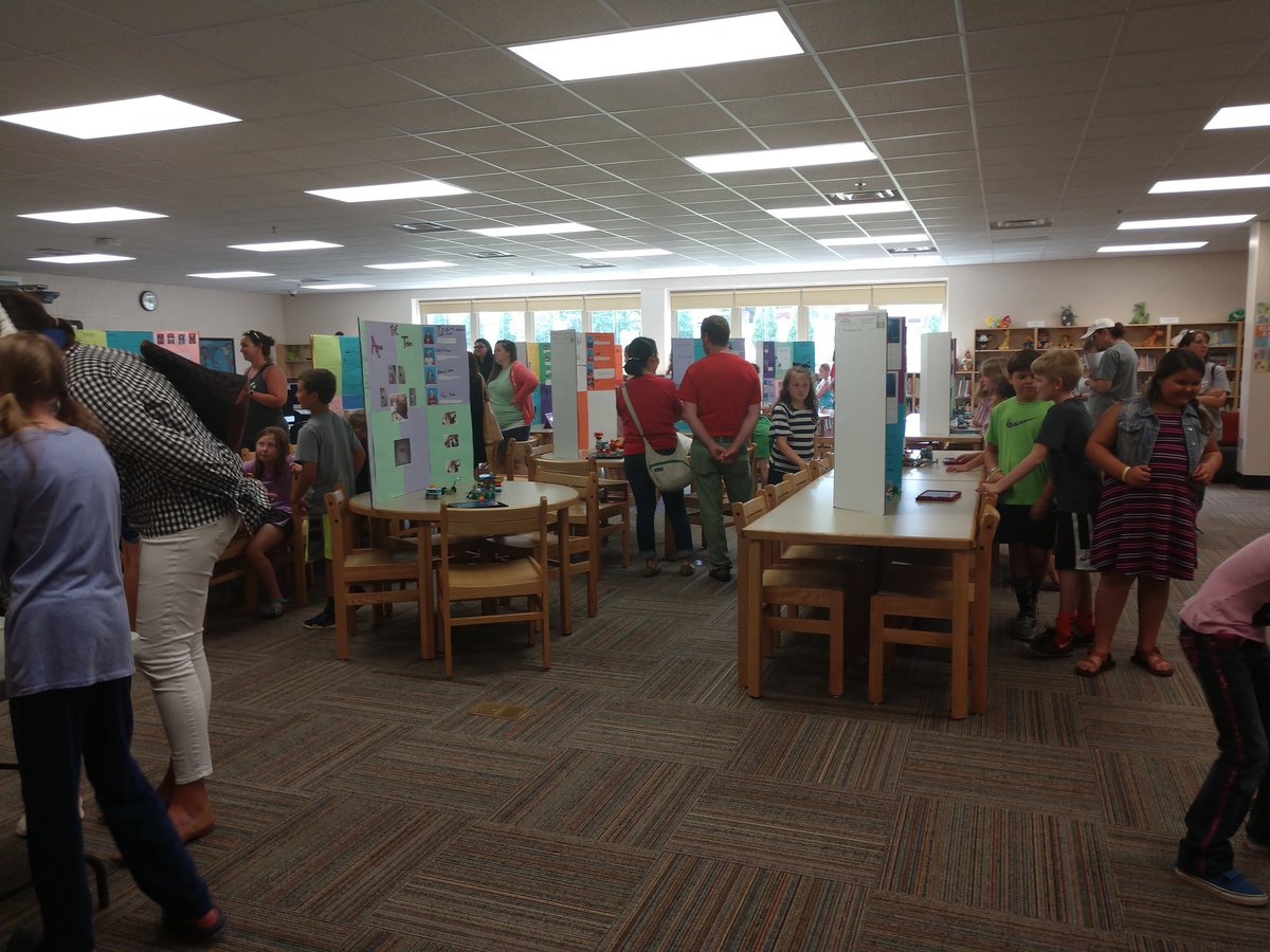 SesSTEM's tweet photo. Lots of @seshornets are here for the Inventor's showcase! https://t.co/cjnmLy24mB