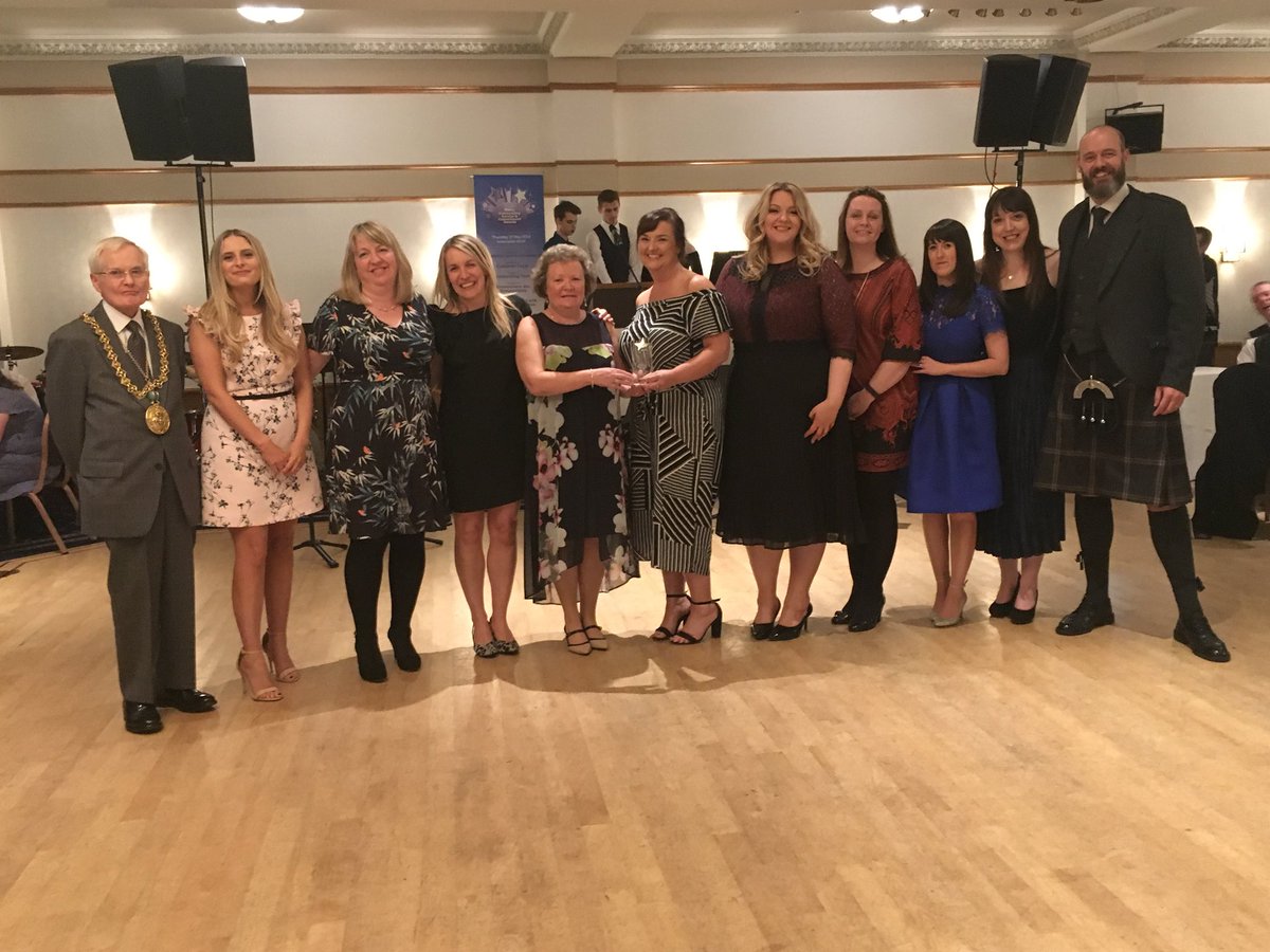 cswo_dundee's tweet photo. And the Lord Provost’s Award goes to the Family Placement Service for their fantastic work with foster carers and adopters. So proud- great ending to first week of #FCF18. #DCCOscas #ProudtoFoster https://t.co/oGoPJxXakq