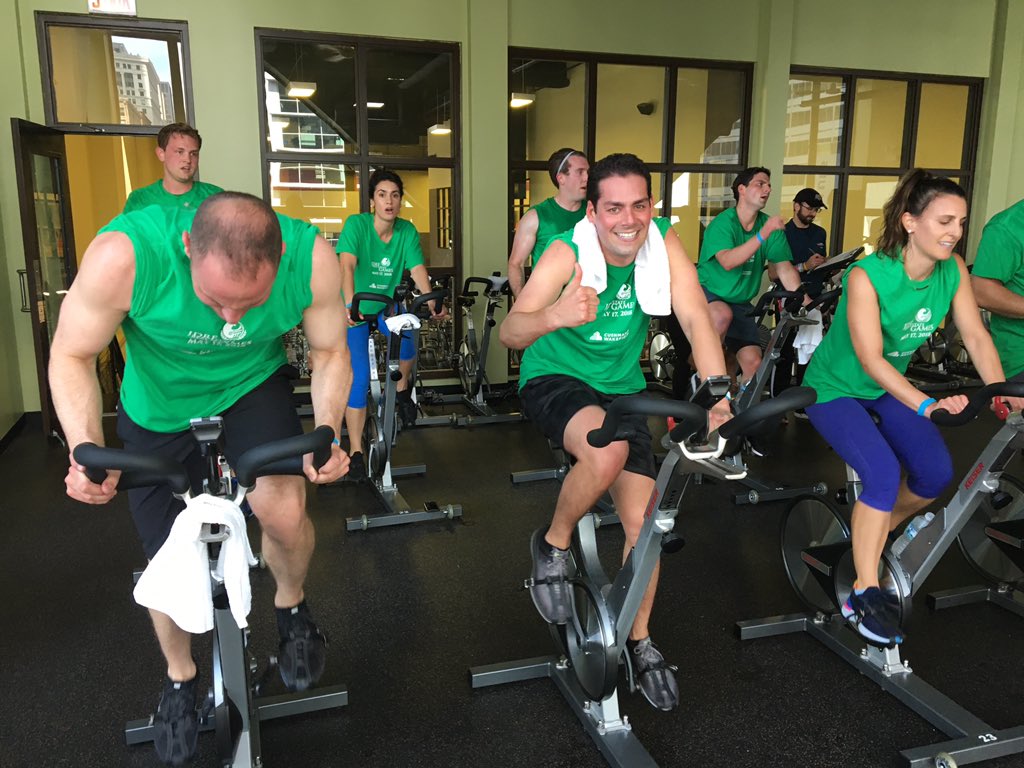 JDRFREGames's tweet photo. @CushWakeCHICAGO Spinning #curingdiabetes @CushWakeUS https://t.co/dCZn4lI5Q5